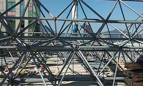 东港螺栓球网架的施工要求